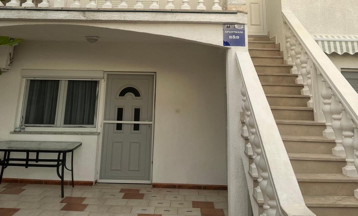 Apartments B&B Povljana Exterior photo
